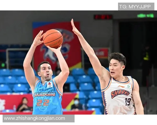 天津男篮新外援到队