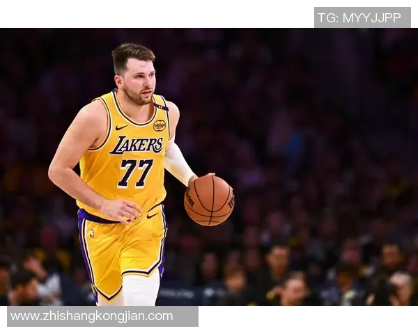 文班：东契奇是最难预判打法的球员之一，我好像还没赢过他