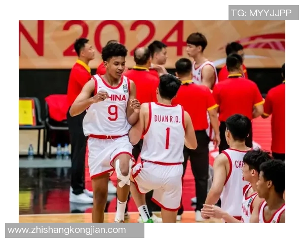 普渡大学媒体：郇斯楠防守出色进攻待开发 很难不将他与扎克-伊迪进行比较