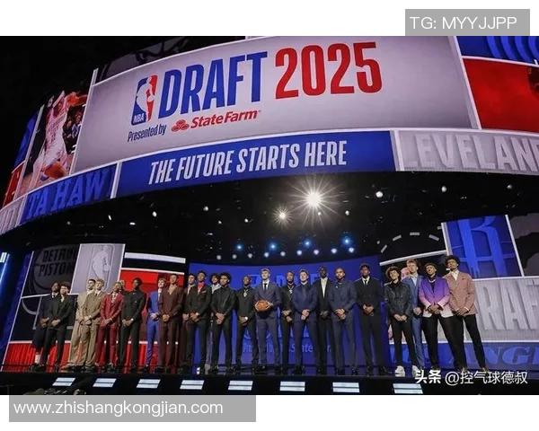 这还双A评级?老鹰首秀惨败猛龙20分!全队13人身高2.03米何用? 这还双A评级?老鹰首秀惨败猛龙20分!全队13人身高2.03米何用?