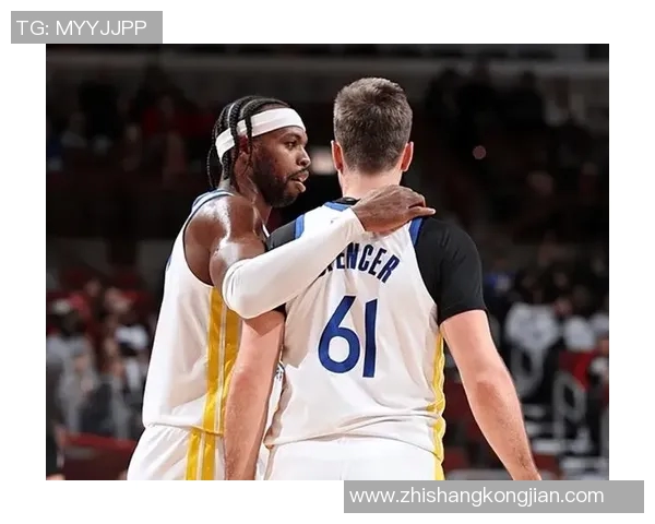 勇士98-99惜败76人 球员评价:3人优秀,4人及格,7人低迷 勇士98-99惜败76人 球员评价:3人优秀,4人及格,7人低迷